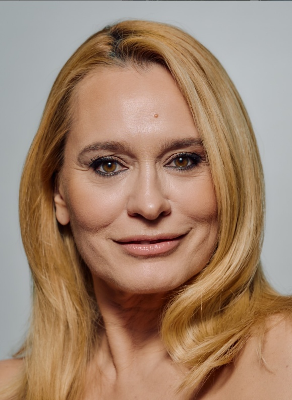 Andreea Esca, sinceră despre defectul său fizic: „Îi rog pe băieții din studio să pună lumina cum trebuie, să nu se vadă”