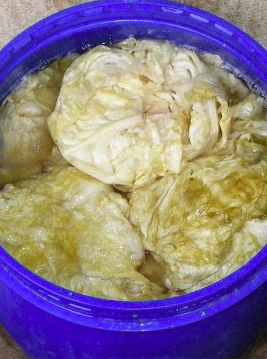 Câtă sare se pune la 1 litru de apă pentru varza murată — Proporția ideală și cele mai bune trucuri pentru reușită garantată