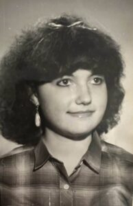 Uită-te atent! De la „eram o umflată” la una dintre cele mai controversate și urmărite vedete din România! Povestea ei a împărțit țara în două