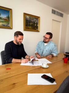 Lovitură după plecarea de la TV! Cătălin Măruță a semnat un nou contract și a stârnit reacții aprinse: „S-a învârtit bine”