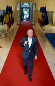 Schimbare de ultim moment! A părăsit funcția și a indicat cine îi ia locul: