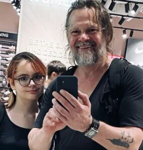 Fiica „geniu” a lui Florin Piersic Jr. face senzație, iar acum a apărut și fratele ei! Sasha, leit bunicul său, cucerește internetul!