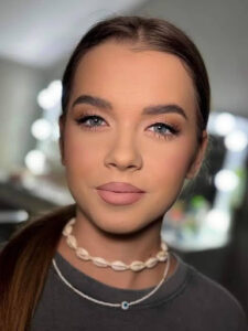 Iasmina, 15 ani, s-a stins după ce s-a…