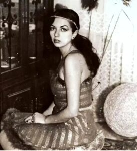 Nu o recunoști! De la sufrageria comunistă la luxul din America – azi o caută oameni din toată lumea!