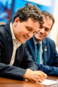 Nicușor Dan a semnat! România are o nouă sărbătoare națională: ce se va întâmpla în fiecare an pe 10?