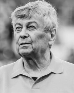 Vila lui Mircea Lucescu a ajuns în mâinile oamenilor străzii