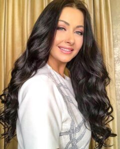 Gabriela Cristea va fi prezentatoarea unui…