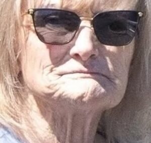 O mai recunoști? Femeia care a făcut furori în anii ’90, schimbată complet astăzi. Ce a spus despre copii și viața ei retrasă: