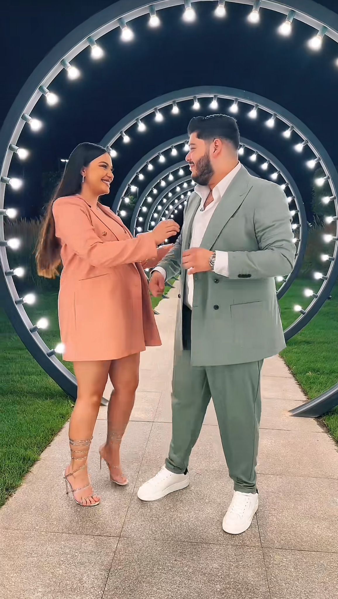 Betty Salam și Roberto au făcut anunțul! Se întâmplă la scurt timp după nunta fiului manelistului…