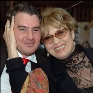 La 80 de ani, Angela Similea a primit cea mai emoționantă declarație! Cine este tânărul care o numește „mamă”